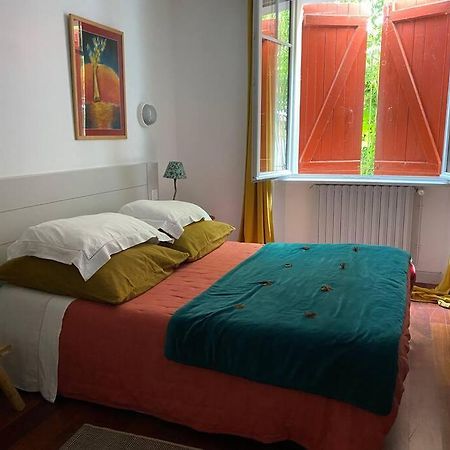 Appartement En Rez De Jardin Сибур Екстериор снимка
