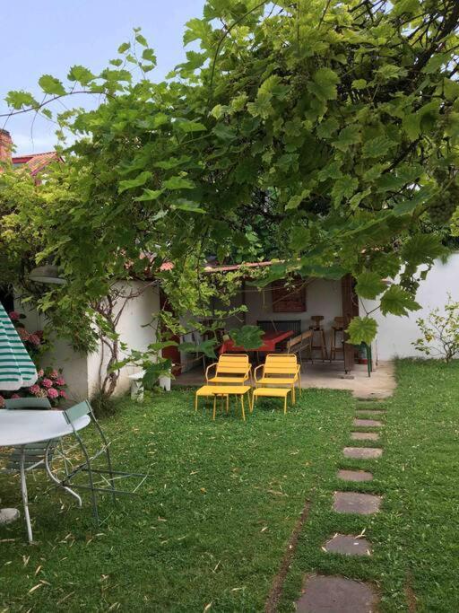 Appartement En Rez De Jardin Сибур Екстериор снимка