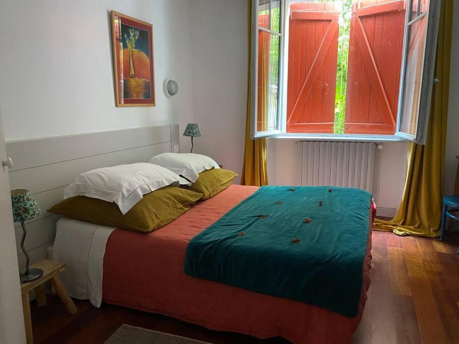 Appartement En Rez De Jardin Сибур Екстериор снимка
