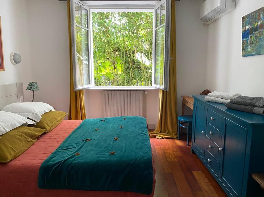 Appartement En Rez De Jardin Сибур Екстериор снимка