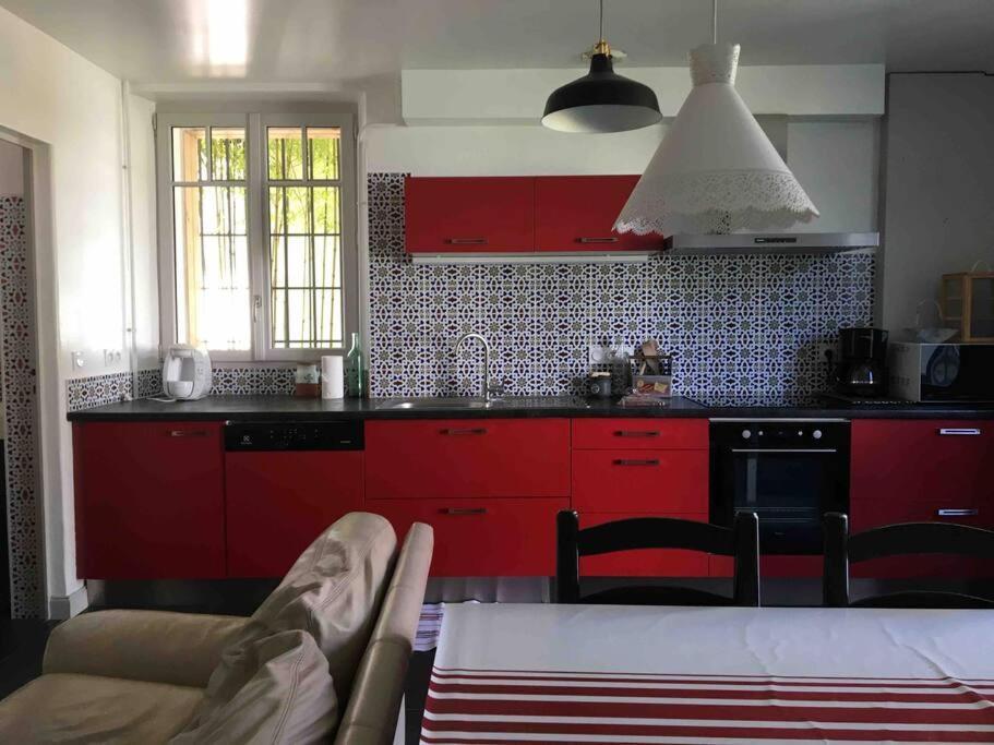 Appartement En Rez De Jardin Сибур Екстериор снимка